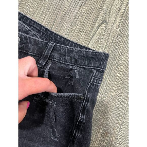 American Eagle Mom Shorts High Rise Distressed Denim Frayed Hem Black Size 4 - Picture 2 of 7